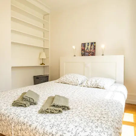 6 Guests Flat - Montparnasse Apartment Paris