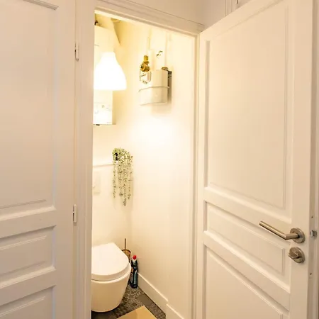 6 Guests Flat - Montparnasse Apartment Paris